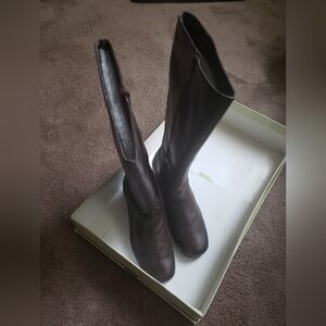 Elegant Brown Leather Women's Boots